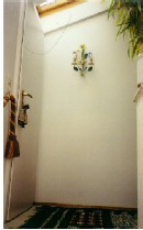 [Wand im Treppenhaus]